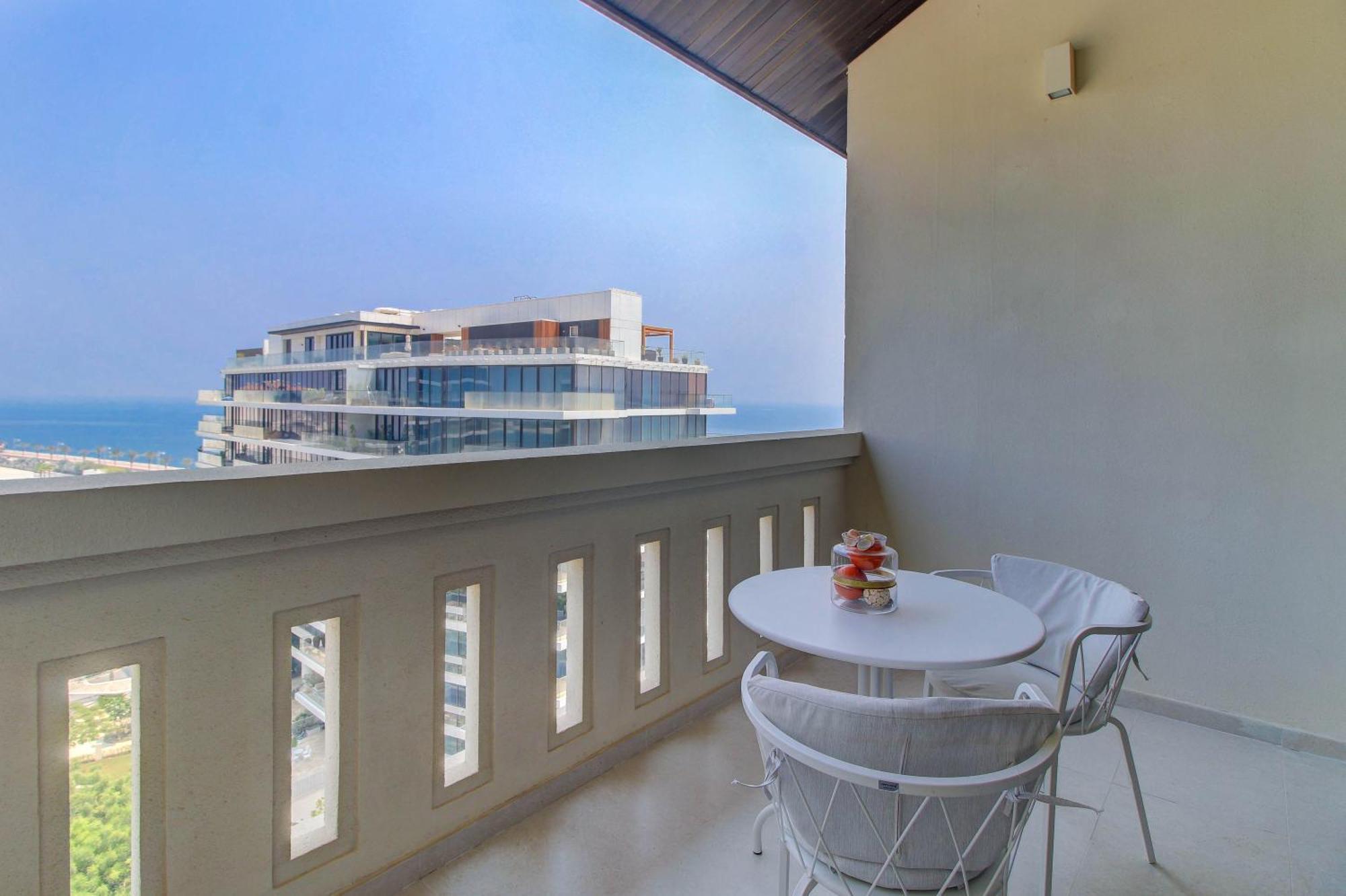 Luxe Getaways Royal Amwaj Palm Jumeirah Resort Apartment Holiday Home Dubai Exteriör bild