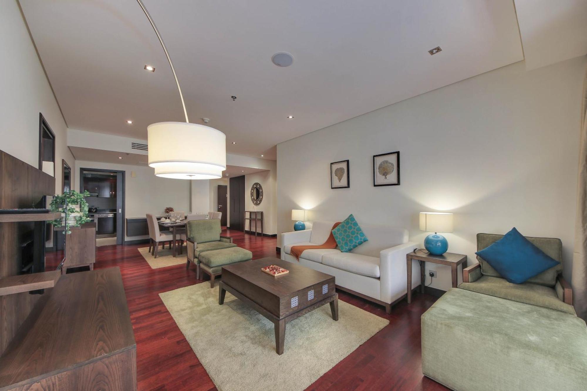 Luxe Getaways Royal Amwaj Palm Jumeirah Resort Apartment Holiday Home Dubai Rum bild