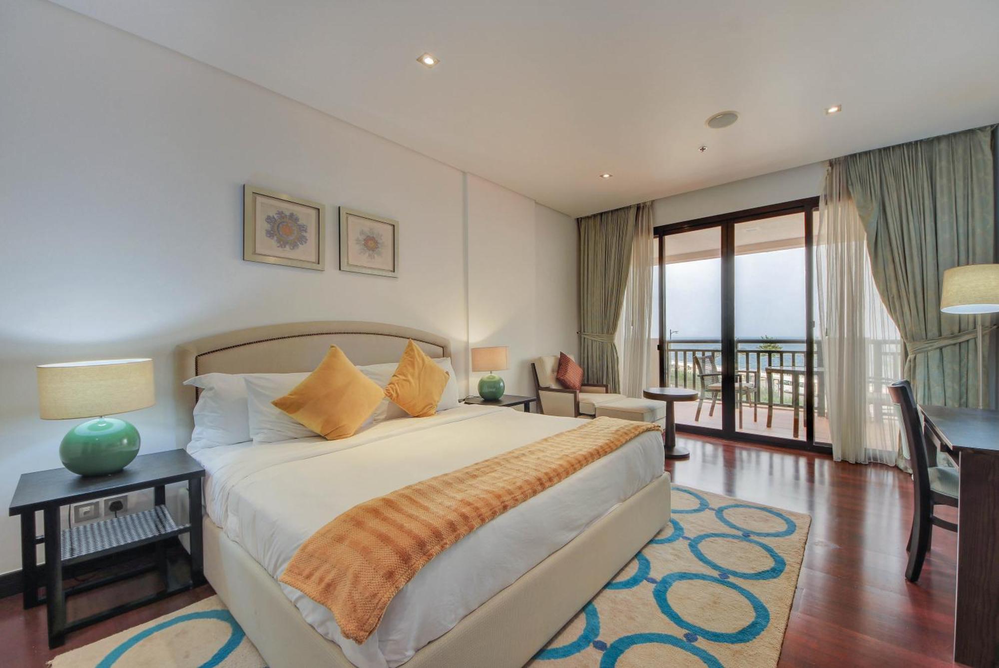 Luxe Getaways Royal Amwaj Palm Jumeirah Resort Apartment Holiday Home Dubai Rum bild