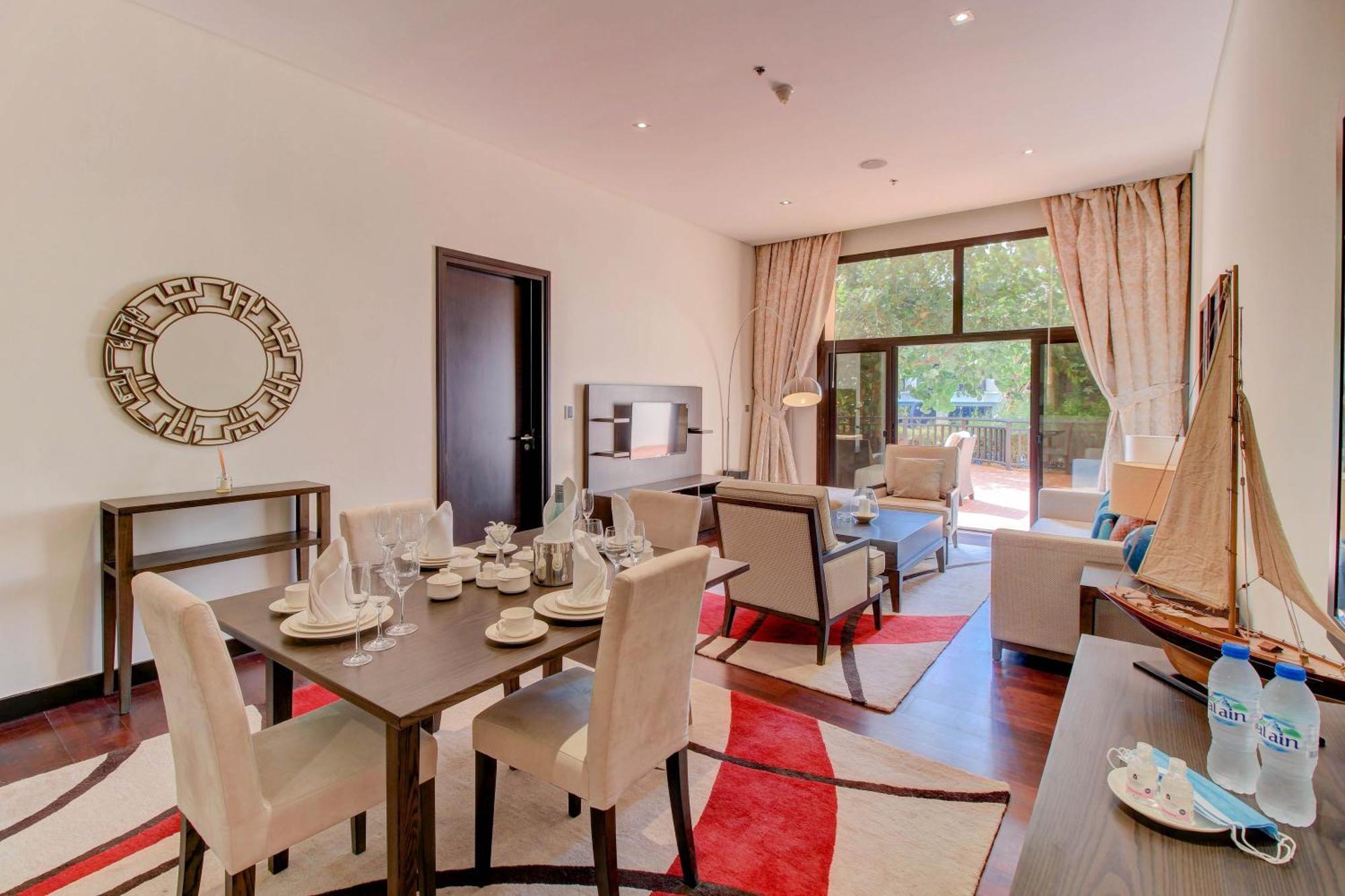 Luxe Getaways Royal Amwaj Palm Jumeirah Resort Apartment Holiday Home Dubai Rum bild