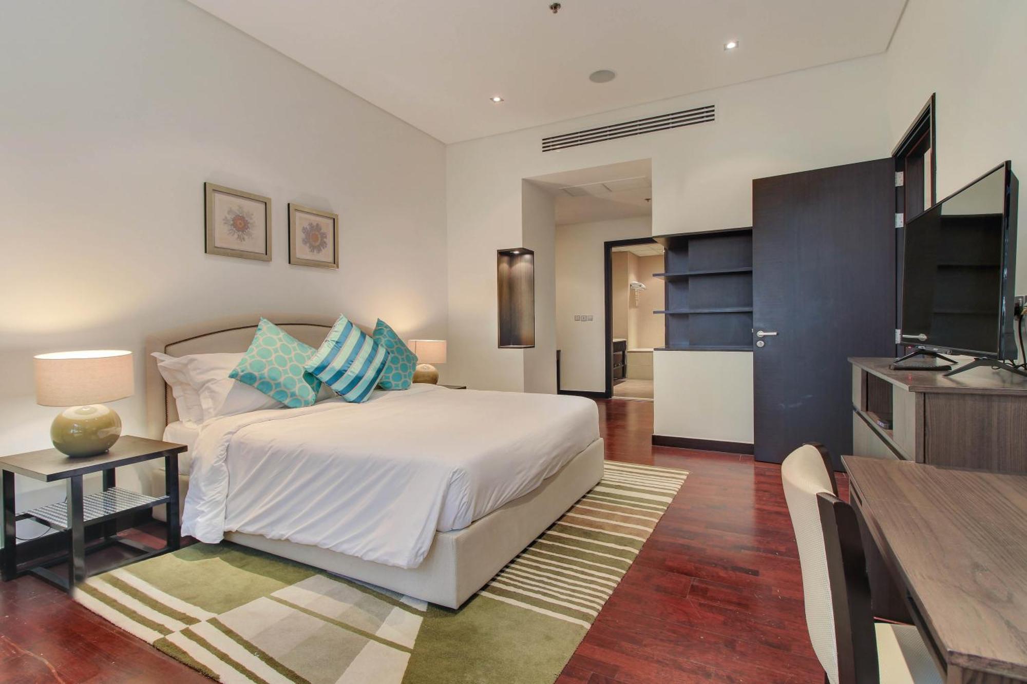 Luxe Getaways Royal Amwaj Palm Jumeirah Resort Apartment Holiday Home Dubai Exteriör bild